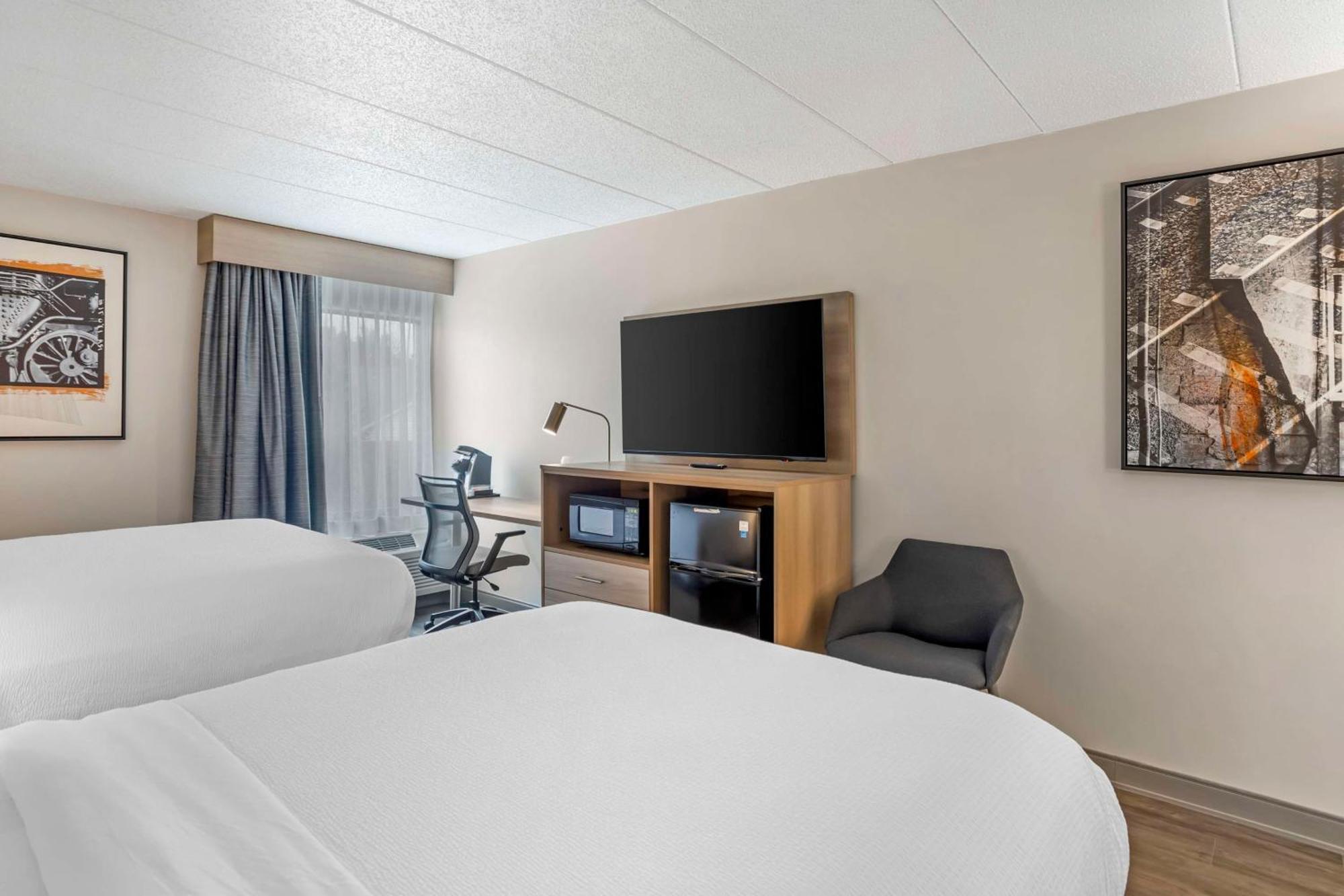 Best Western Plus Heritage Rail Inn & Suites York Exterior photo